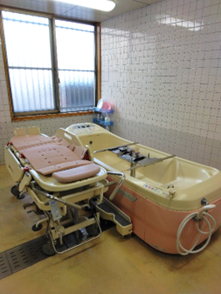画像仰向け姿勢のまま入るお風呂写真