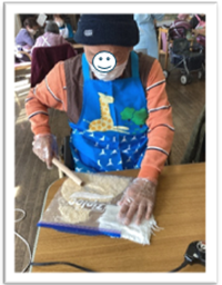 料理教室の画像6生地を作るようす