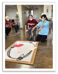 画像ふくわらいをする
